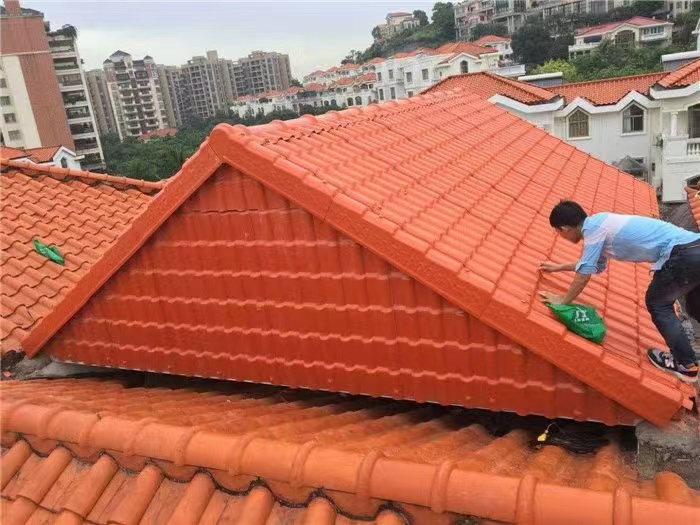 使用優(yōu)質(zhì)的石家莊合成樹脂瓦，12級(jí)的臺(tái)風(fēng)“暹芭”來襲，也吹不走！