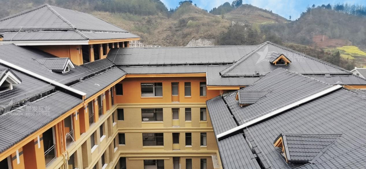 石家莊合成樹脂瓦：為舒適住宅生活提供優(yōu)異隔音效果
