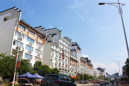 房頂屋檐合成樹脂隔熱瓦 灰色加厚3.0mm蓋廠房用ASA復(fù)合材料樹脂合成瓦 石家莊pvc合成樹脂瓦廠家報(bào)價(jià)