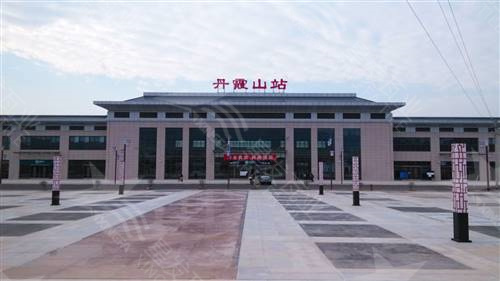 石家莊合成樹脂瓦1050寬度防腐隔熱別墅瓦自建房用 鋼結(jié)構(gòu)施工廠房樹脂塑料瓦 樹脂瓦封檐板批發(fā)價(jià)格